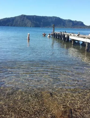Rotoiti Lakehouse Retreat *