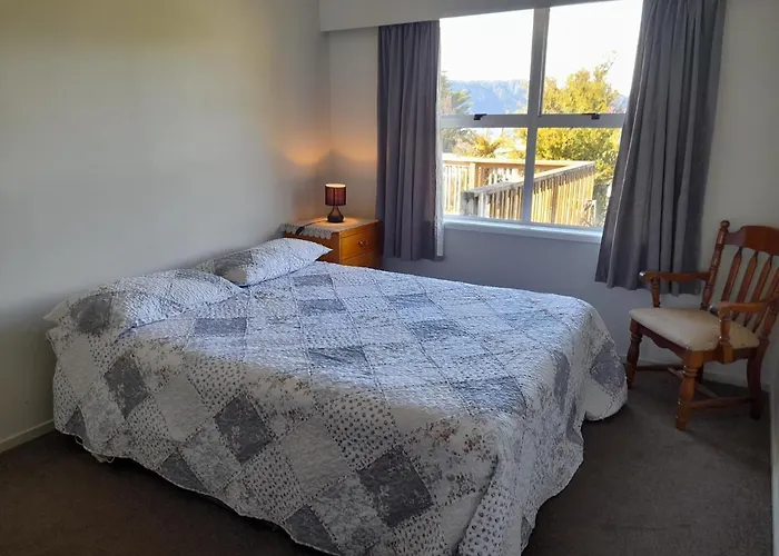 Rotoiti Lakehouse Retreat Rotorua