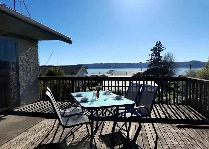 Rotoiti Lakehouse Retreat